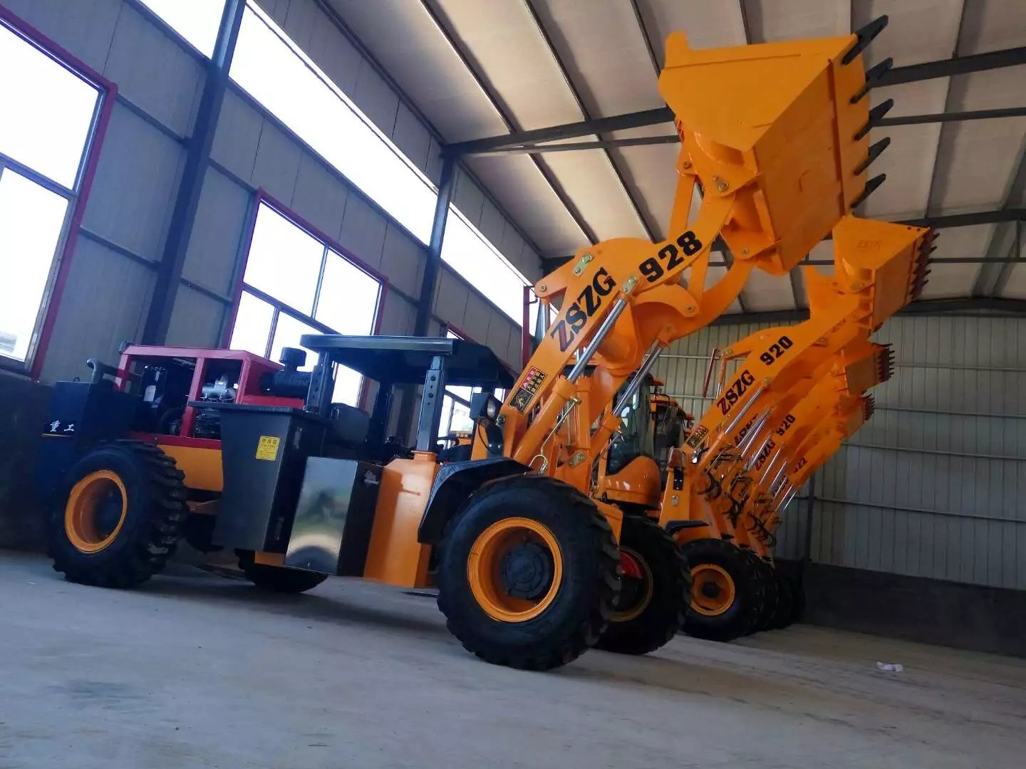 硅礦鏟車圖片928礦用裝載機(jī)價(jià)格鐵礦英石礦*四驅(qū)ZE2河南