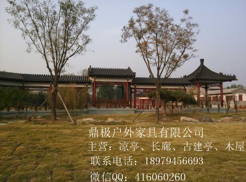 風(fēng)雨古建長(zhǎng)廊圖片