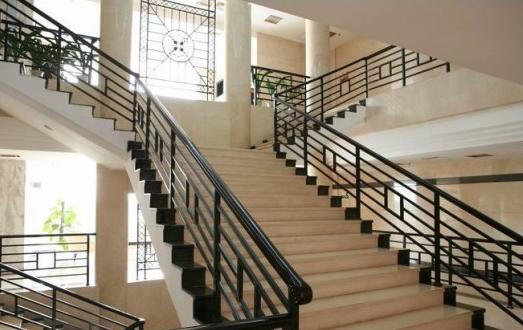 陽(yáng)臺(tái)護(hù)欄 鋅鋼護(hù)欄圖片