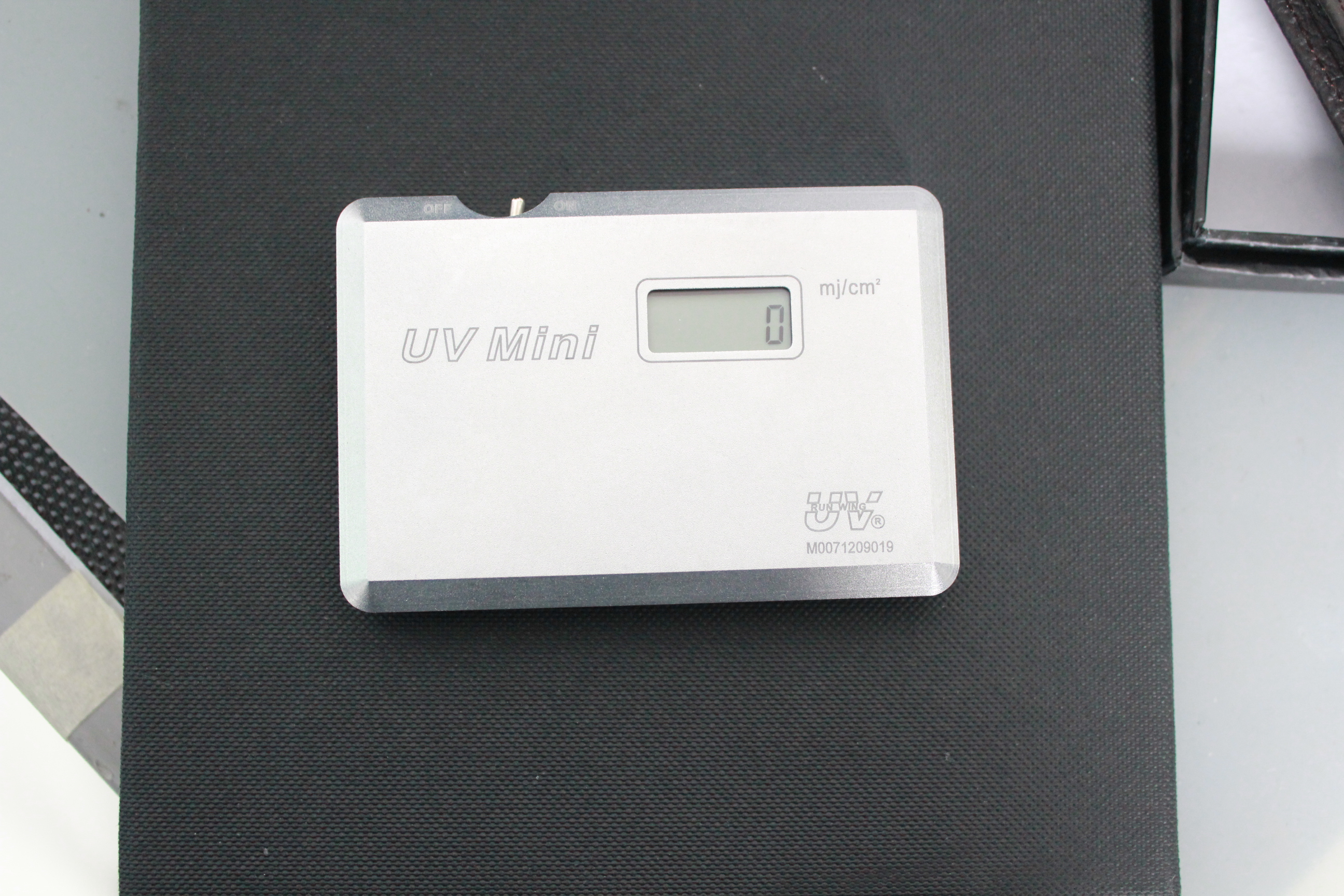 UV-MINI 便攜式UV能量儀