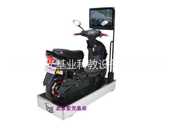 摩托車駕駛模擬器，機(jī)動車駕駛模擬圖片
