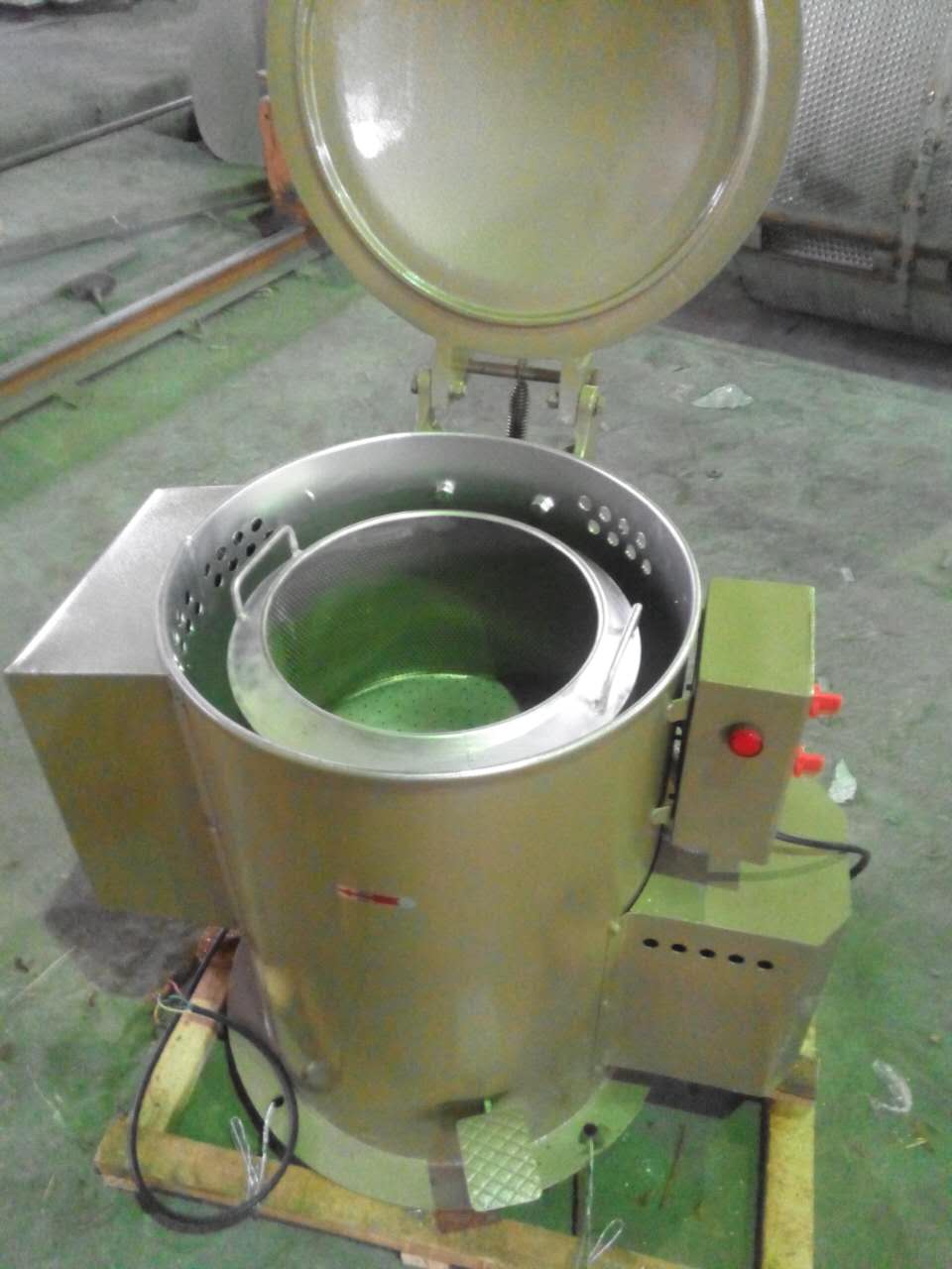 供應(yīng)脫油機(jī)、甩油機(jī)、離心 五金 小型自動脫油機(jī)生產(chǎn)廠