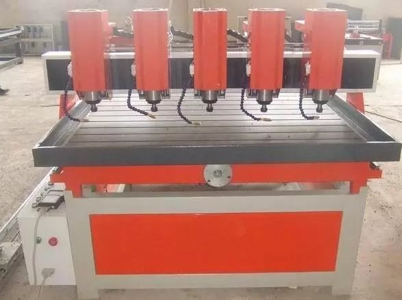 家具雕刻機(jī) 石材雕刻機(jī) 全自動(dòng)圖片