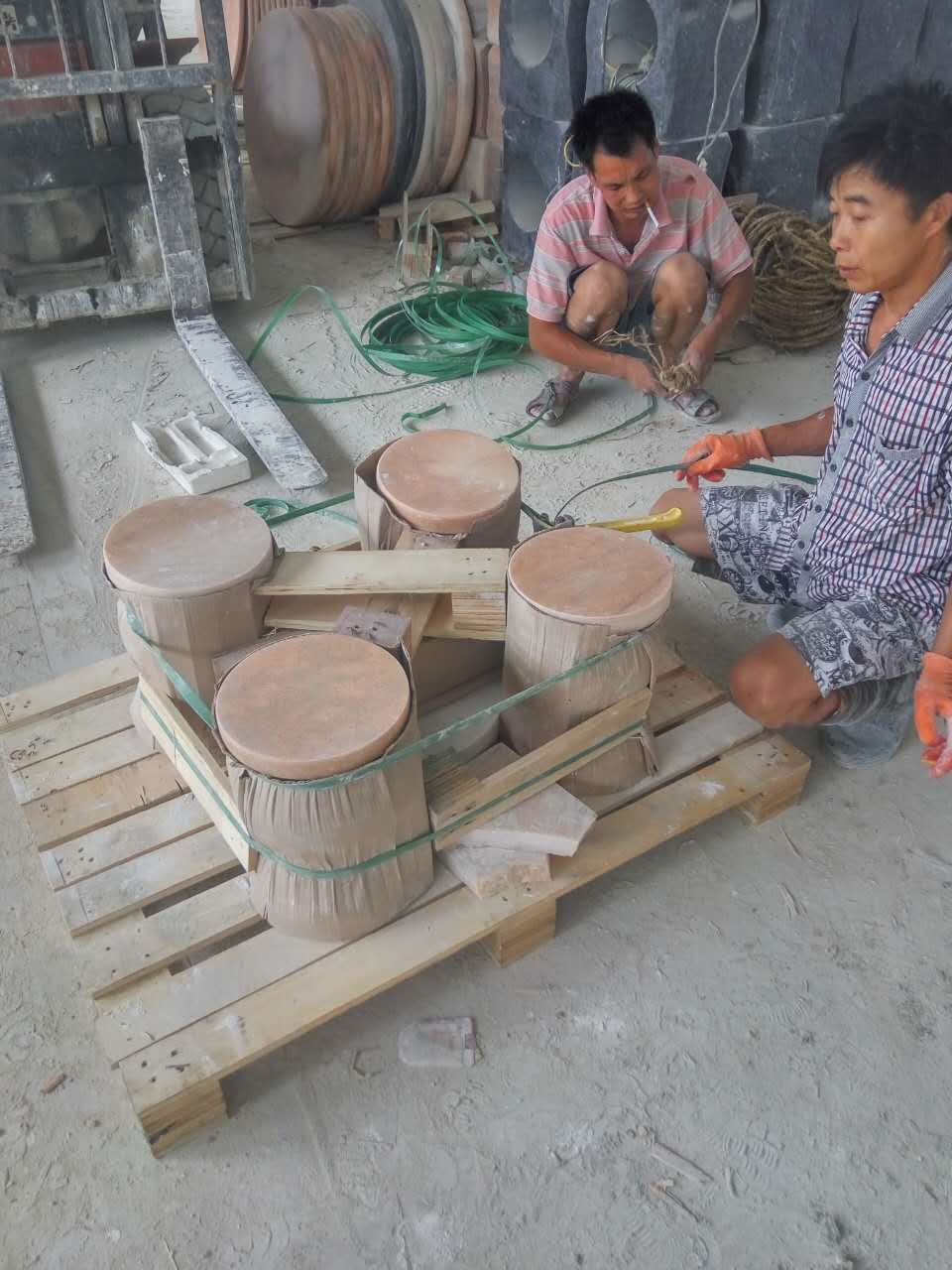 南阳市石桌石凳厂家哪里有卖石桌石凳 圆桌子 河南南阳厂家多