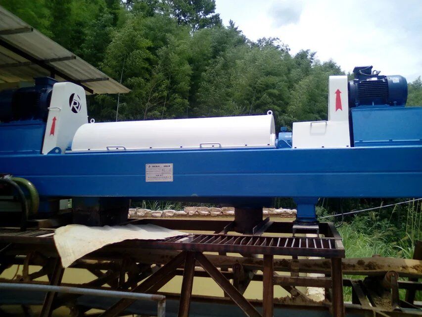 臥螺離心式脫水機(jī)廠家-價(jià)格-供應(yīng)商