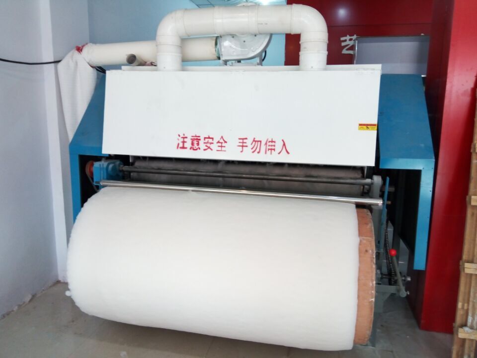 廠家推薦一次成型環(huán)保彈花機(jī)，大型吸塵彈花機(jī)，層層拉絲精細(xì)彈花機(jī)