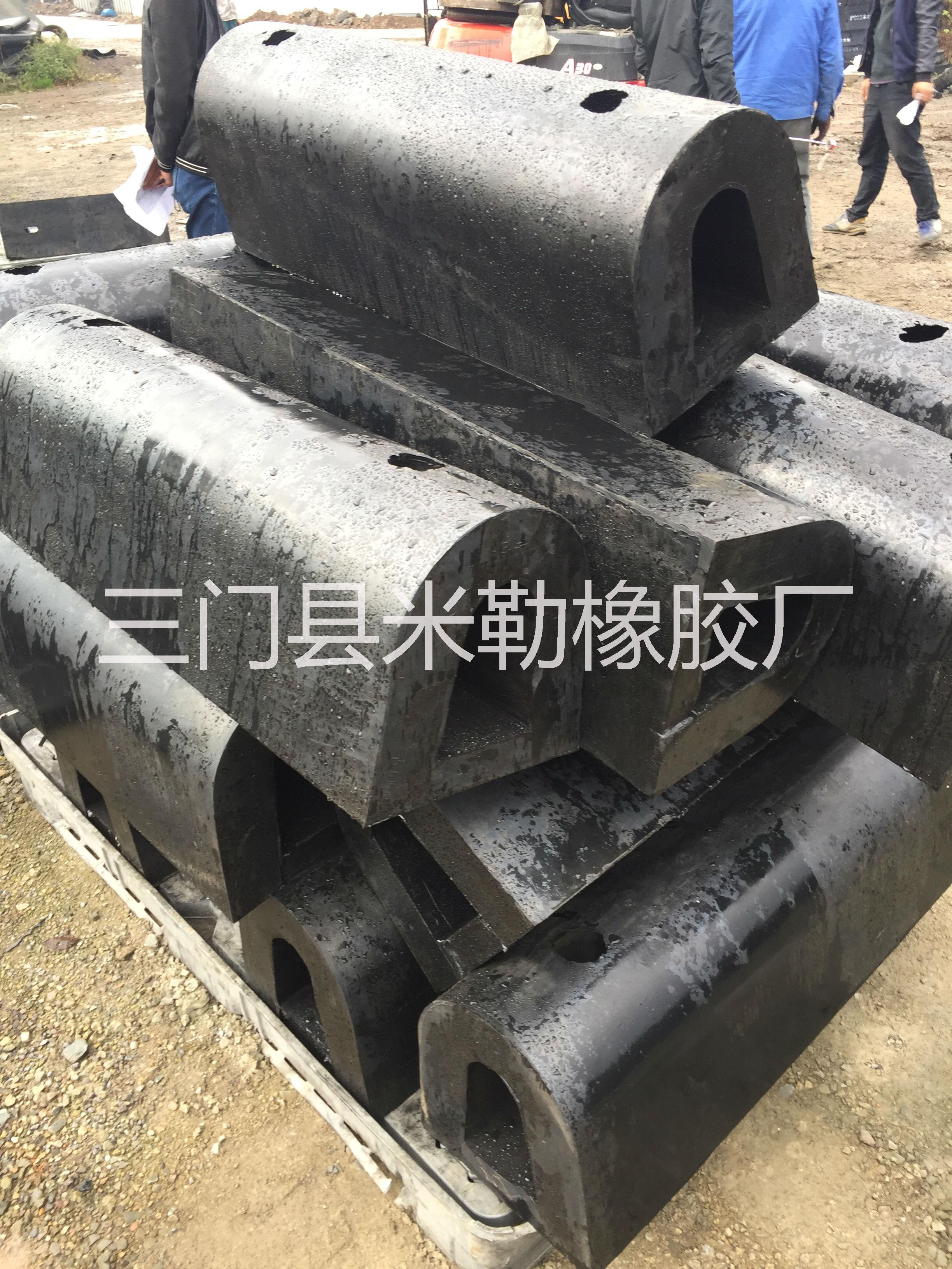 供應(yīng)半圓形（D型）橡膠護(hù)舷半圓形D型橡膠護(hù)舷