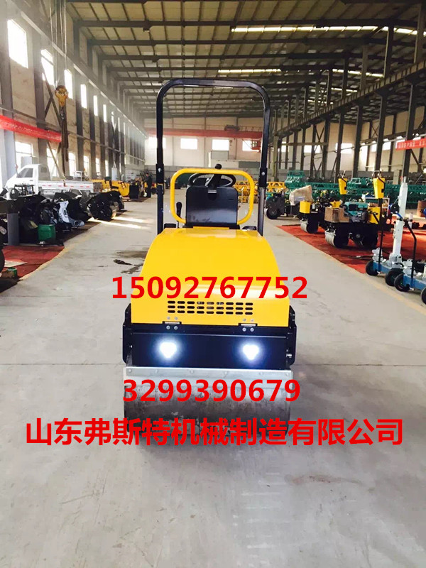 座駕式2t全液壓壓路機(jī)圖片
