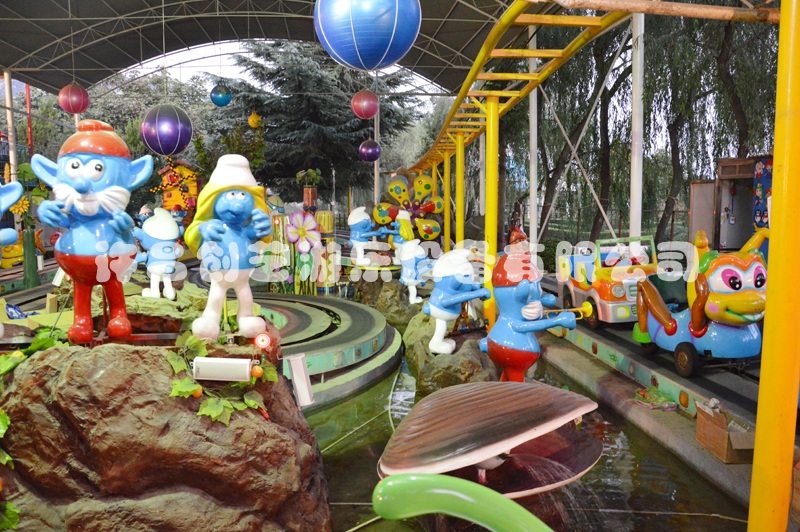 精靈王國公園*的游樂設(shè)備