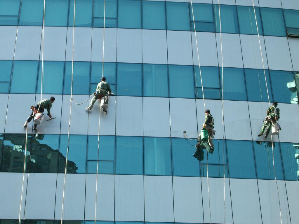 專業(yè)外墻清洗找三好清潔