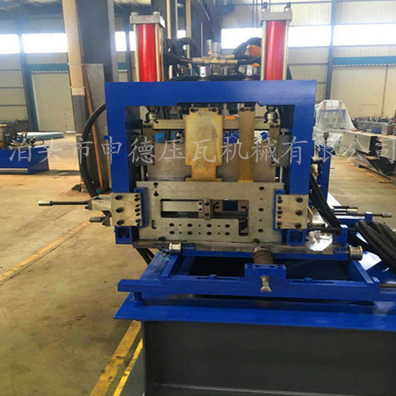 全自動(dòng)換型液壓驅(qū)動(dòng)C/Z型鋼一體機(jī)檁條機(jī)可換型的一體機(jī)