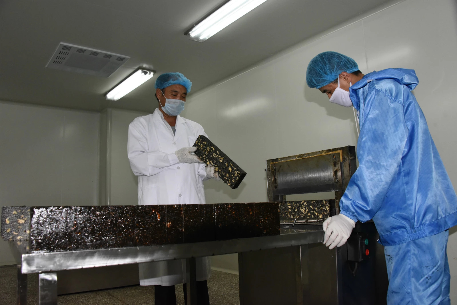 山東東阿百年堂阿膠生物制品阿膠真假代理阿膠糕牌子