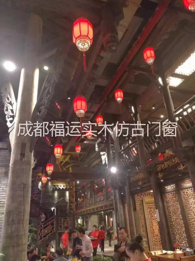 新中式火锅店仿古门窗