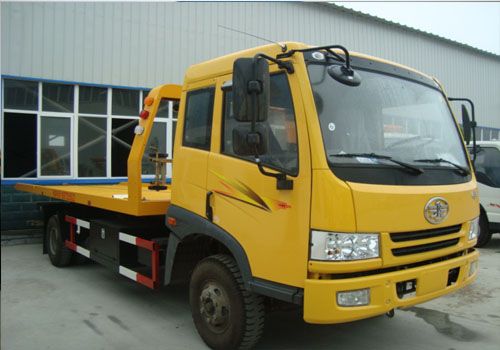 解放J5國四一拖二清障車圖片