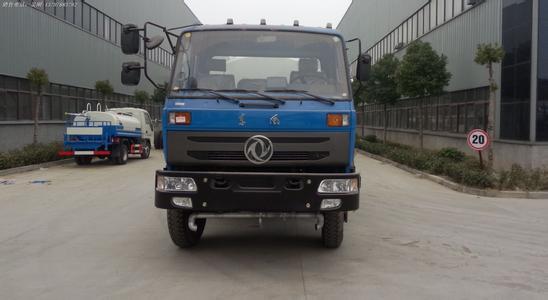 東風(fēng)145灑水車圖片