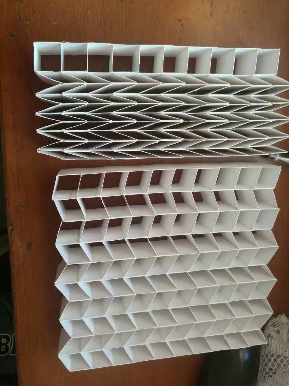 可伸縮新型一體式紙箱格擋圖片