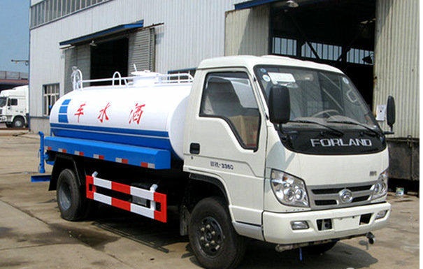 灑水車(chē)，噴灑車(chē)，園林綠化灑水車(chē)圖片