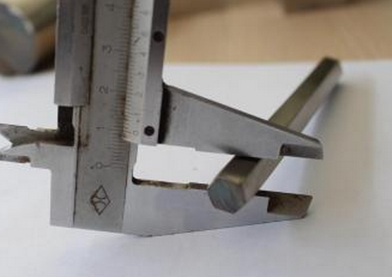 供應(yīng)201不銹鋼光亮棒 不銹鋼棒材 高cr不銹鋼光圓棒