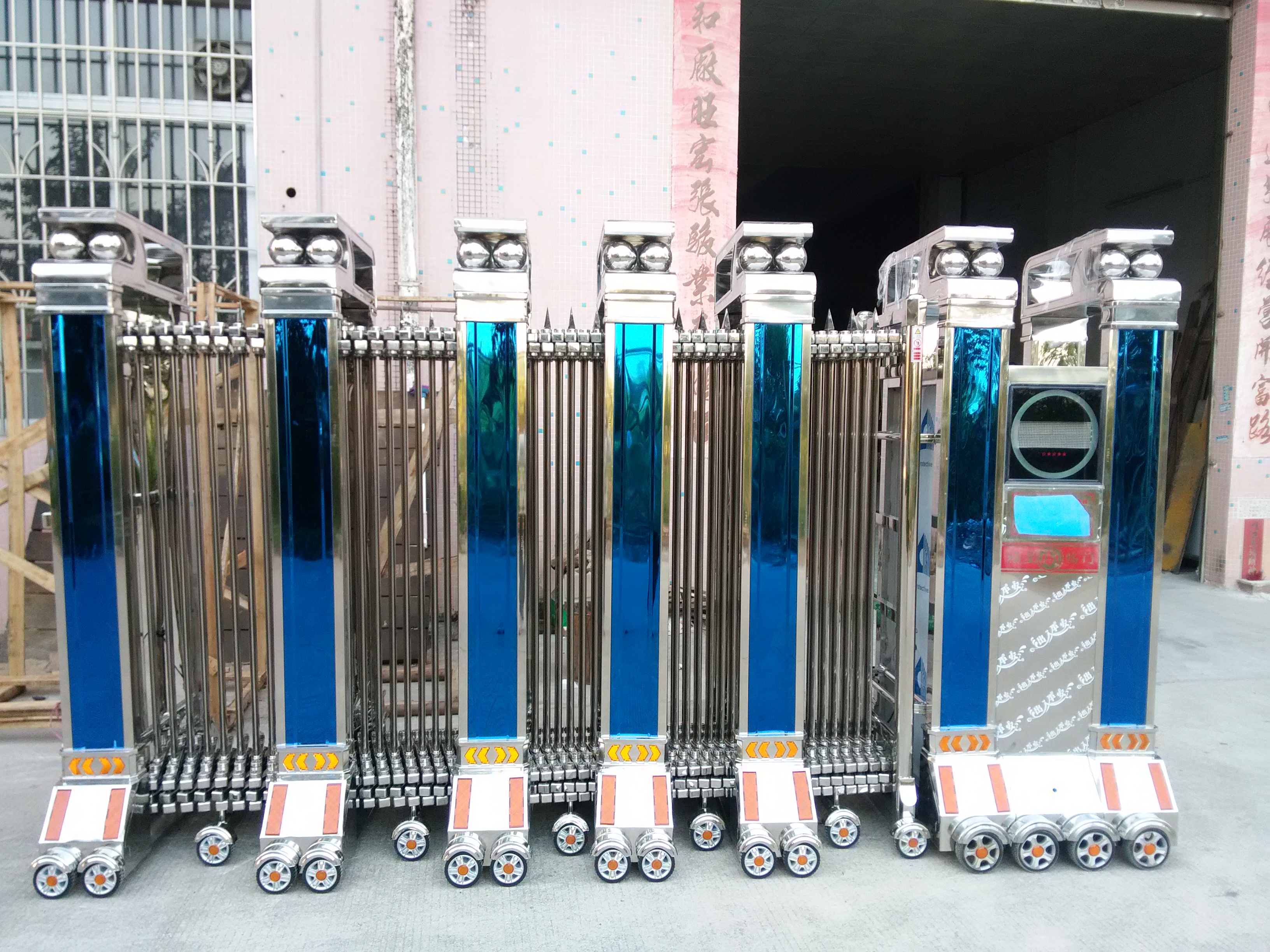 不銹鋼精拋伸縮門 福之星不銹鋼精拋伸縮門 不銹鋼精拋伸縮門報價