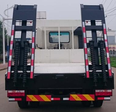 新款國五挖機拖車圖片/新款國五挖機拖車樣板圖 (1)