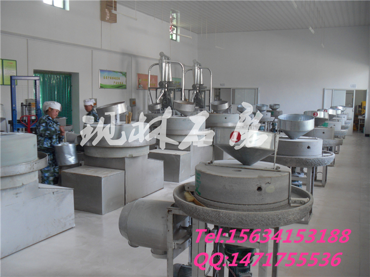 現(xiàn)林100型半自動(dòng)小米面石磨設(shè)備 香油磨機(jī)組 火鍋店現(xiàn)磨芝麻醬機(jī)廠家現(xiàn)貨供應(yīng)