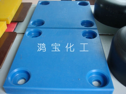 港口碼頭專(zhuān)用抗沖擊耐磨損護(hù)舷板圖片
