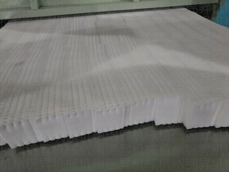 杭州卸妝棉設(shè)備無紡布化妝棉機器方片卸妝棉切片機圓片卸妝棉設(shè)備