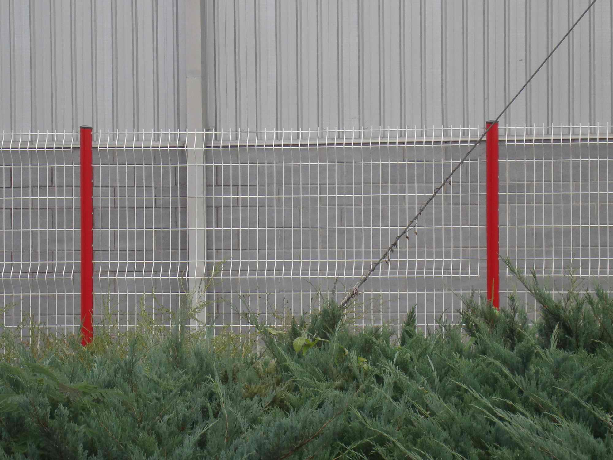 工廠、廠區(qū)、小區(qū)圍欄桃形柱護(hù)欄網(wǎng)圖片/工廠、廠區(qū)、小區(qū)圍欄桃形柱護(hù)欄網(wǎng)樣板圖 (1)