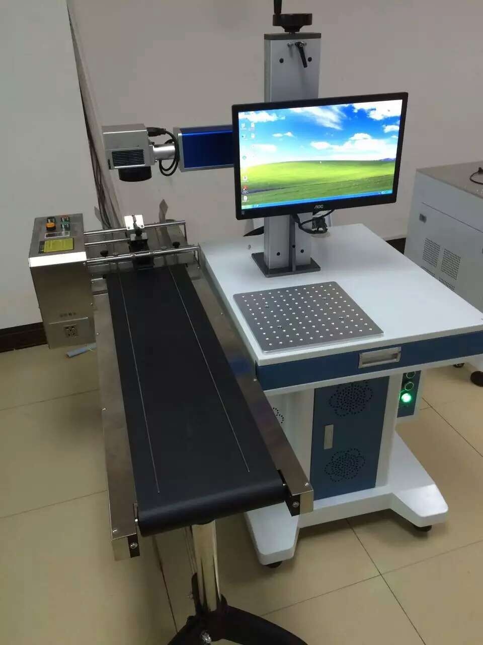 中山優(yōu)惠出售激光打標(biāo)機 小欖古 激光打碼機 激光鐳雕機