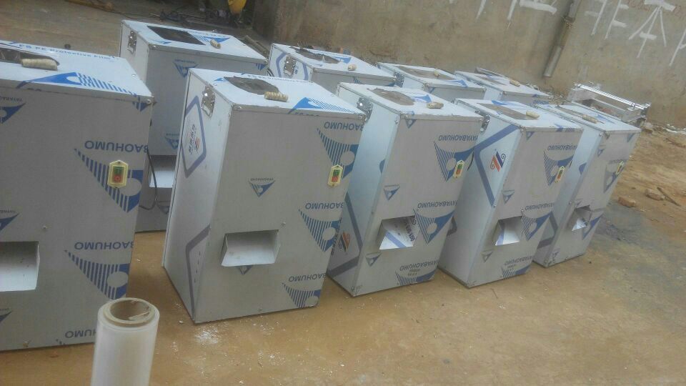 面筋機(jī)/面筋對(duì)刀切花機(jī)/面筋切割圖片