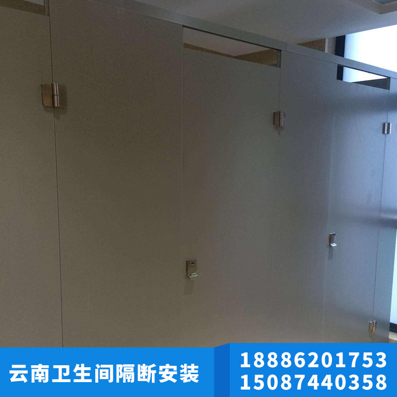 衛(wèi)生間隔斷安裝圖片/衛(wèi)生間隔斷安裝樣板圖 (4)