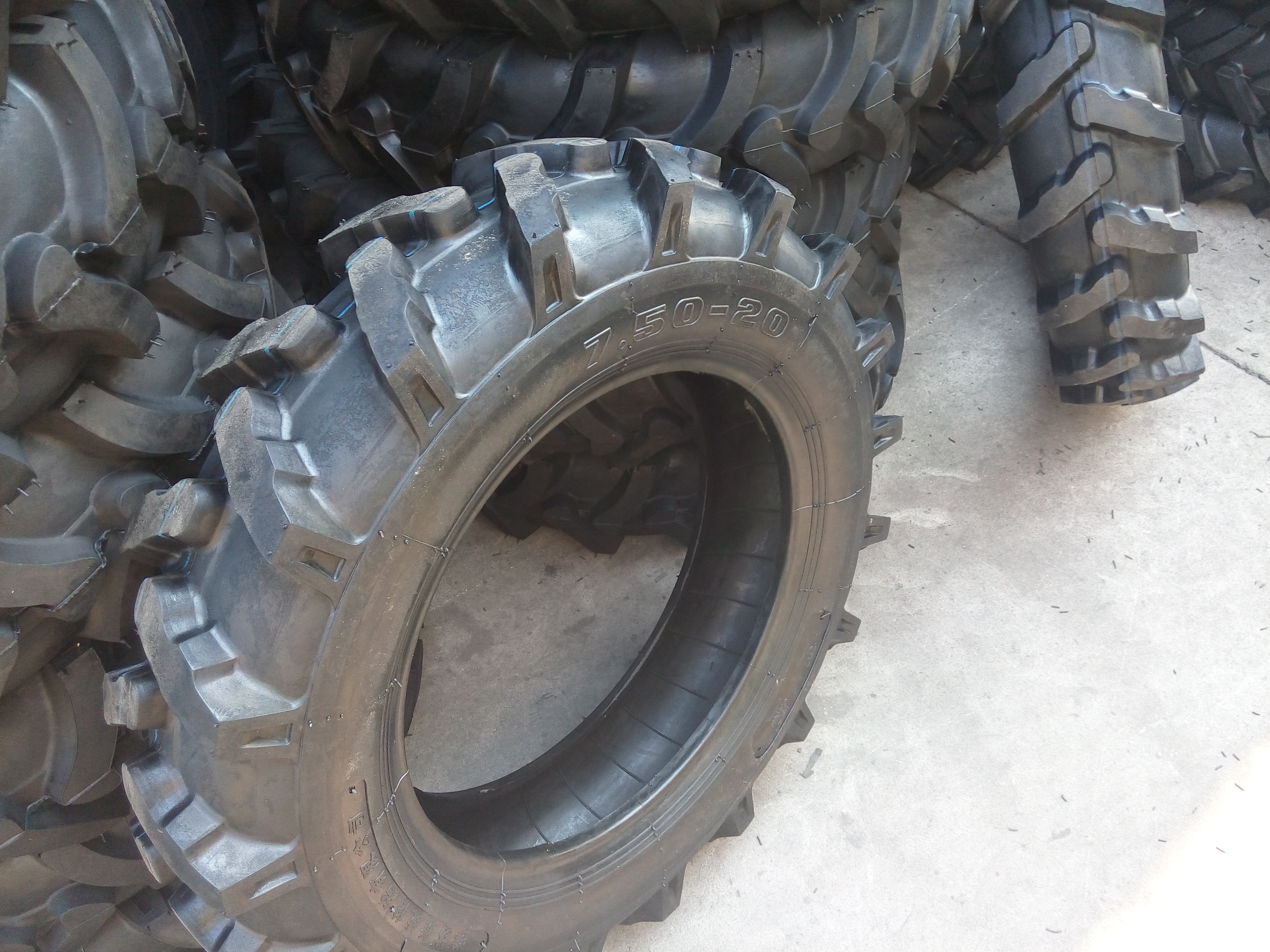 農(nóng)用輪胎4.00-8全新三包圖片