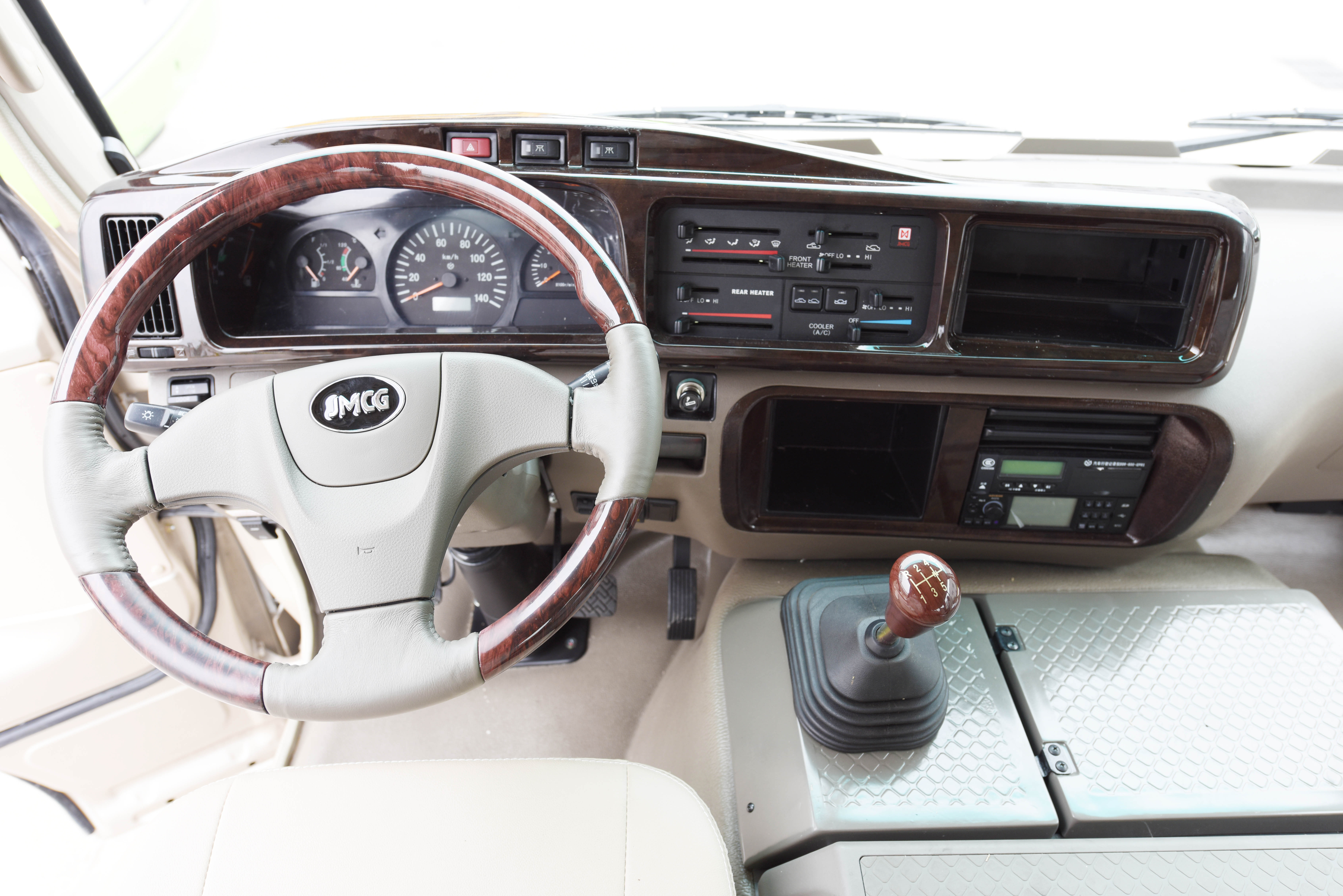 江鈴晶馬客車廠價圖片/江鈴晶馬客車廠價樣板圖 (1)