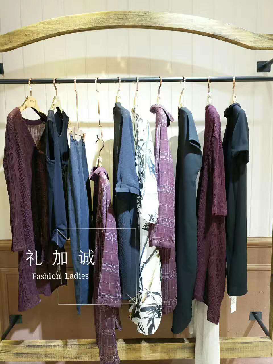 冰诺姿品牌折扣女装批发，冰诺姿品牌库存女装批发，冰诺姿服装尾货批发 冰诺姿北京高端丝麻品牌