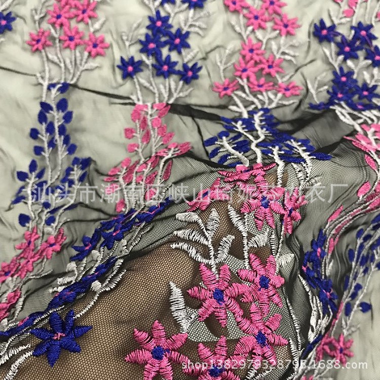 三色高端女裝同款連衣裙面料透明網(wǎng)圖片/三色高端女裝同款連衣裙面料透明網(wǎng)樣板圖 (2)