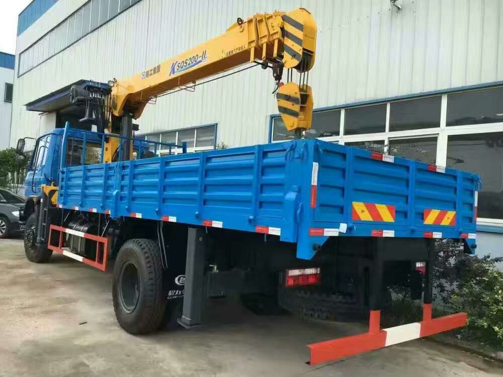6.3噸隨車吊多少錢一輛圖片