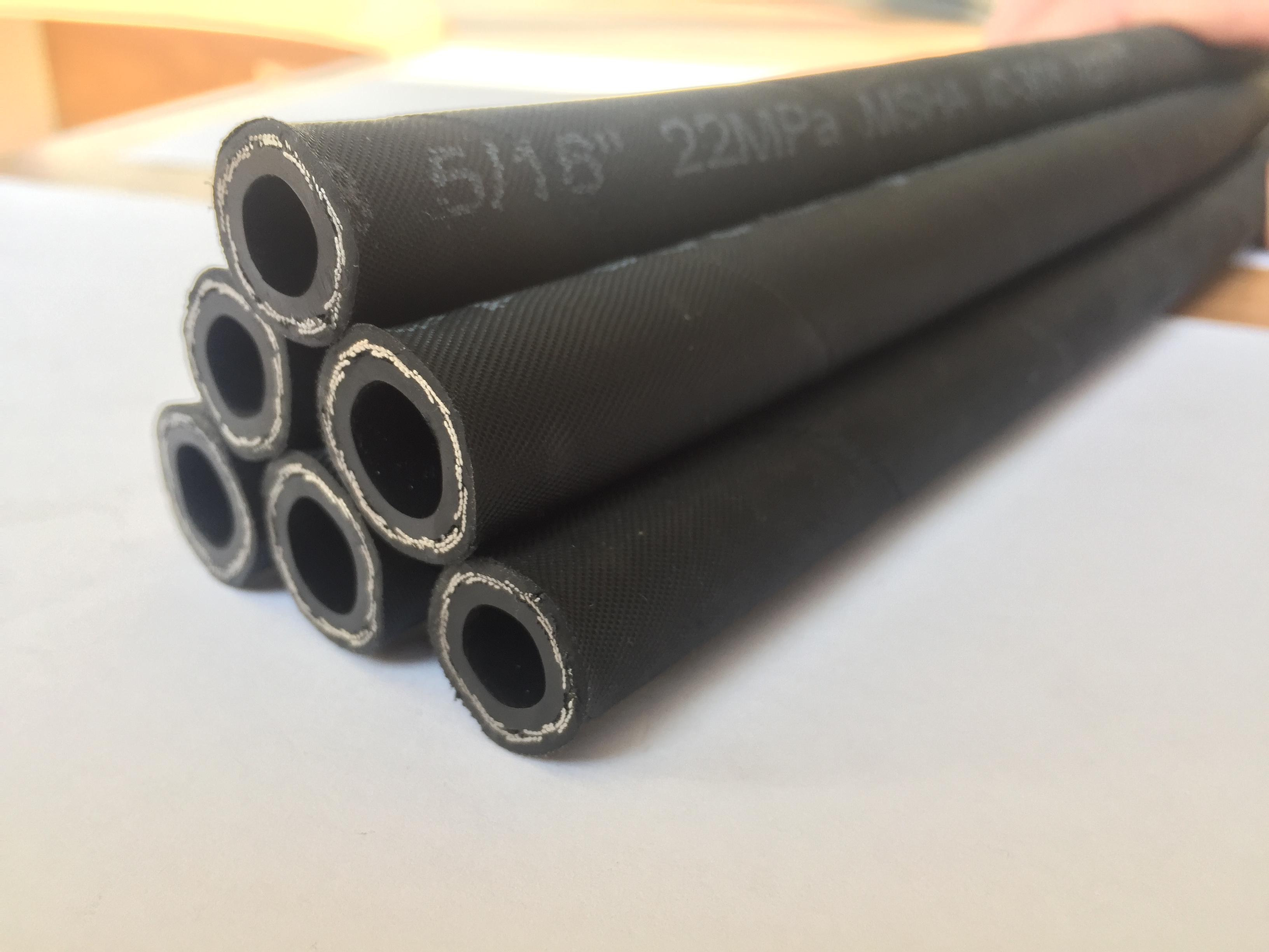 鋼絲編織液壓膠管圖片/鋼絲編織液壓膠管樣板圖 (1)