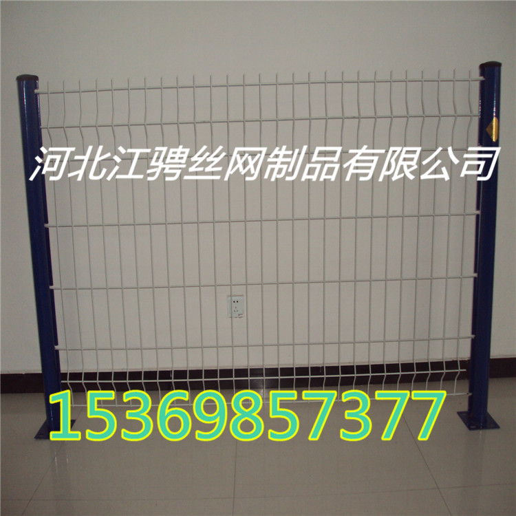 雙邊絲護(hù)欄網(wǎng)圖片/雙邊絲護(hù)欄網(wǎng)樣板圖 (4)