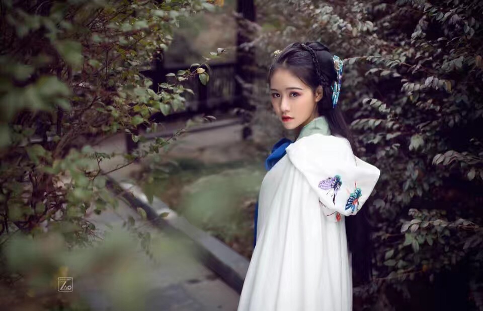 麻城玲麗彩妝美甲培訓(xùn)學(xué)校圖片