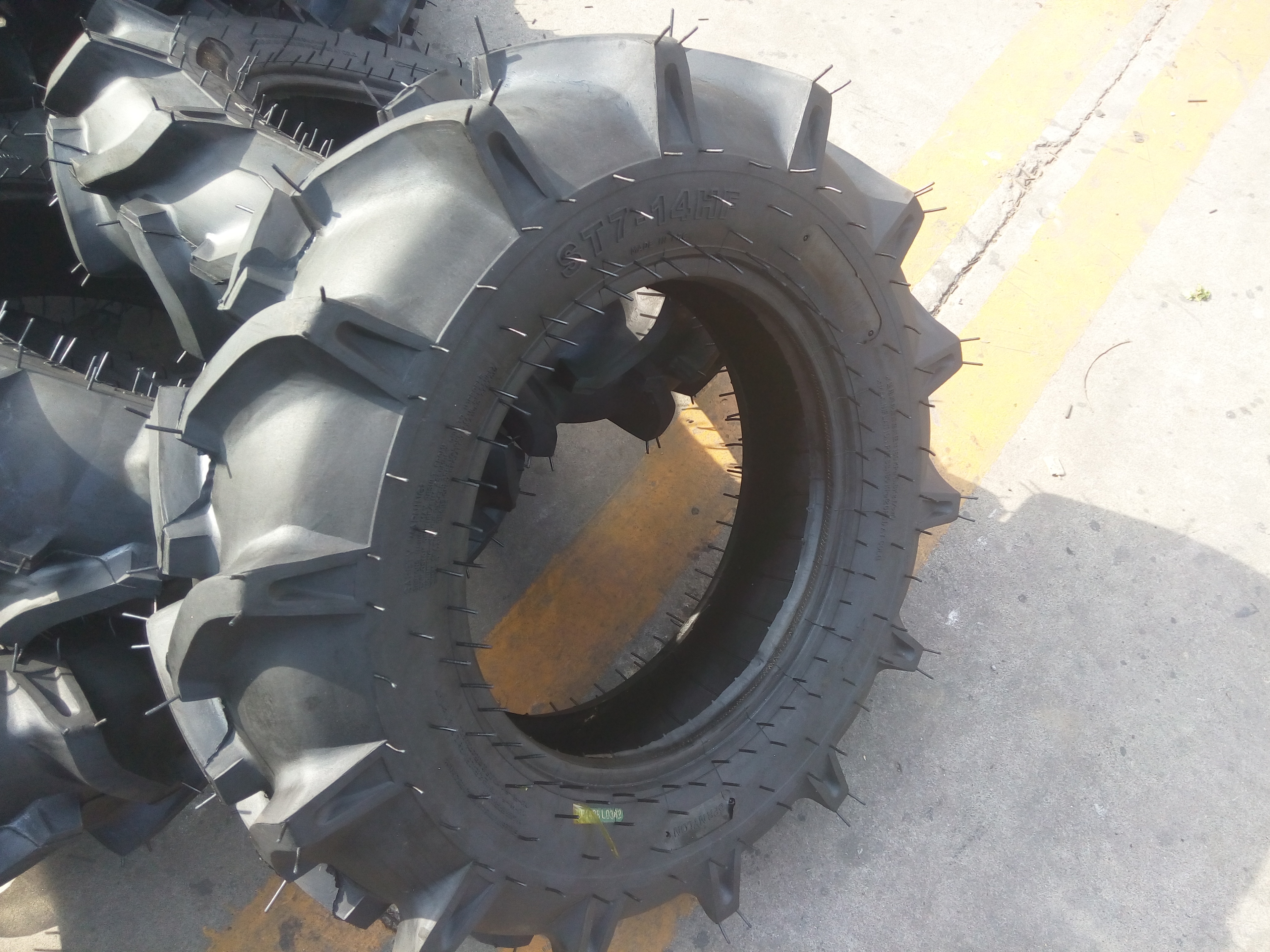 農(nóng)用車輪胎圖片/農(nóng)用車輪胎樣板圖 (4)