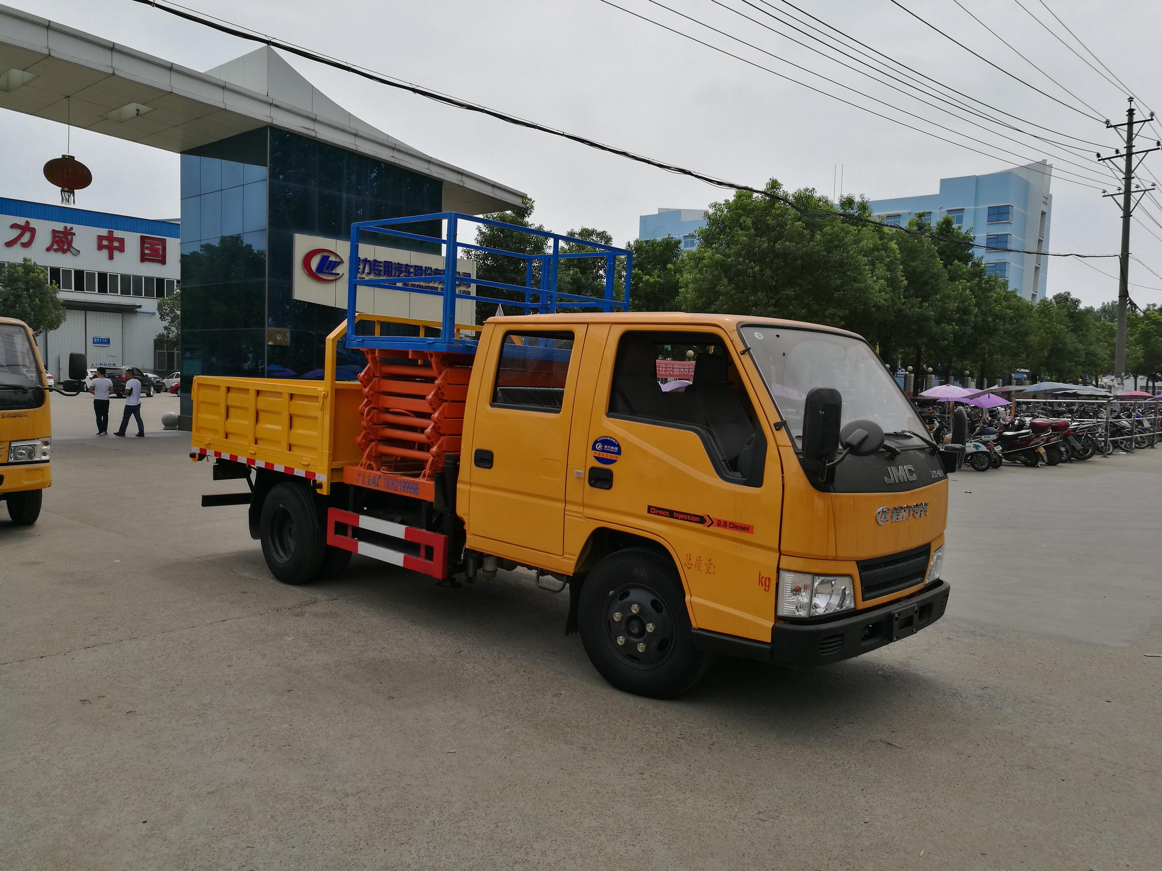 東風(fēng)江鈴高空作業(yè)升降平臺(tái)作業(yè)車  廠家直銷*惠