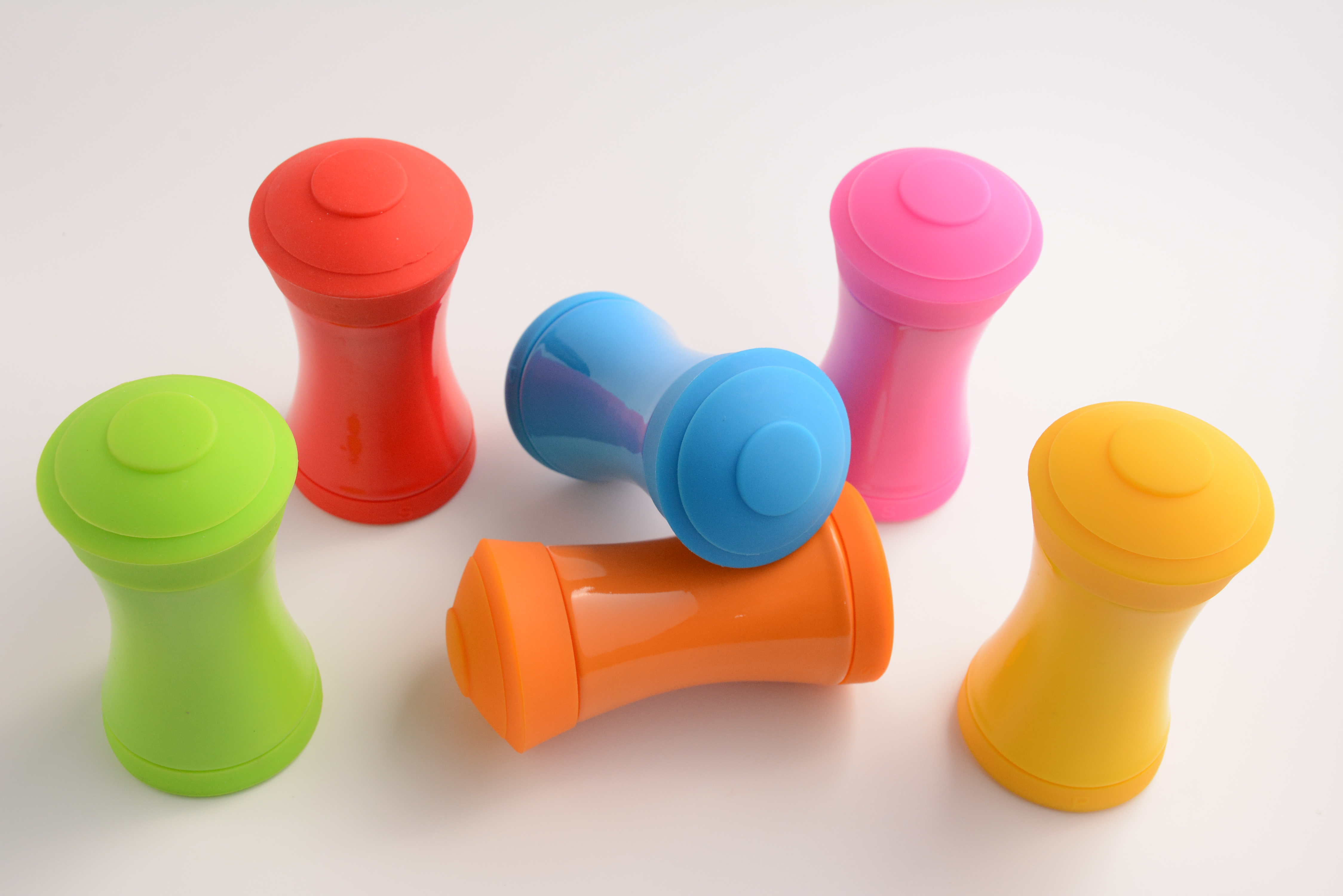 創(chuàng)意陶瓷調(diào)味瓶套裝 食品級硅膠蓋圖片