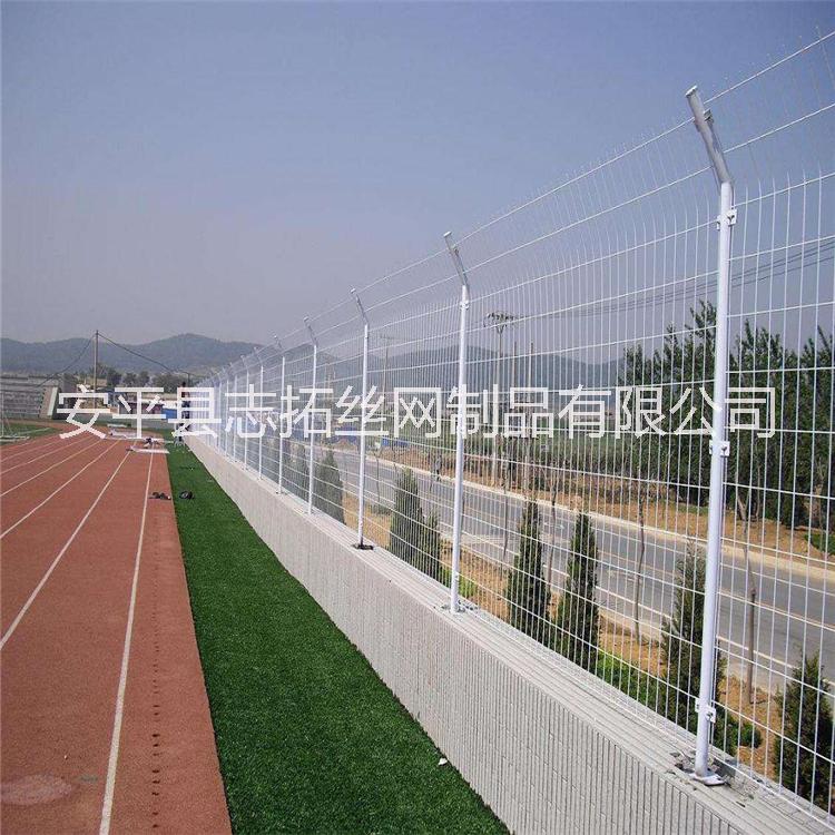 雙邊絲護(hù)欄網(wǎng)圖片/雙邊絲護(hù)欄網(wǎng)樣板圖 (3)