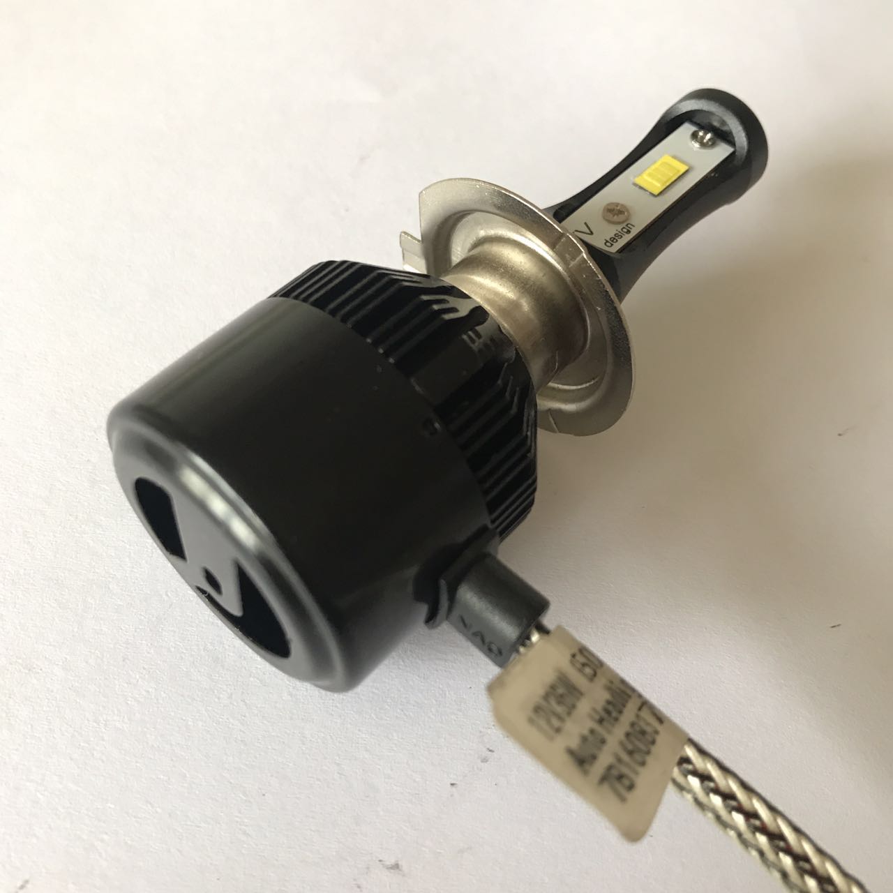 新V10系列LED車燈誠招代理圖片/新V10系列LED車燈誠招代理樣板圖 (1)