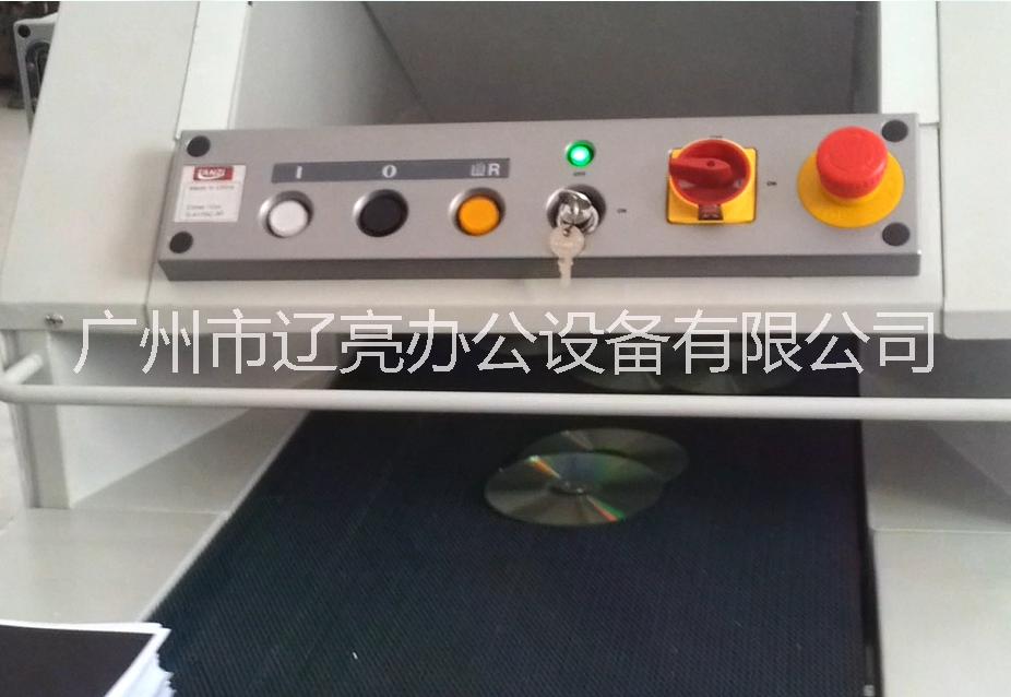 大型輸送帶式粉碎機(jī)圖片/大型輸送帶式粉碎機(jī)樣板圖 (4)