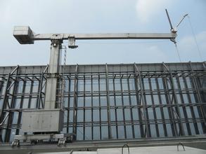 懸臂式擦窗機(jī)圖片
