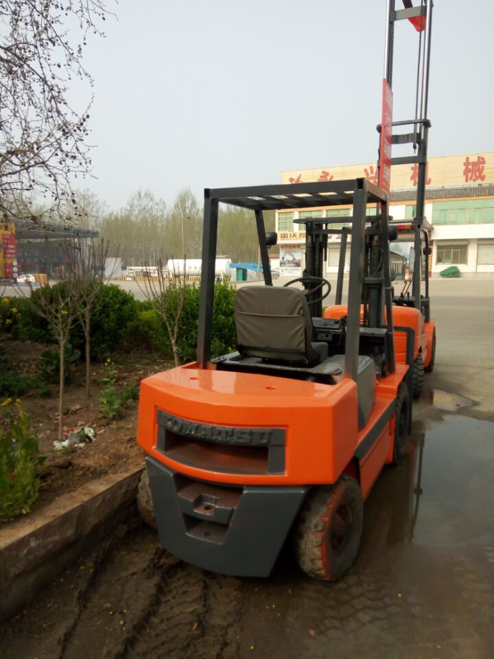 小松2.5噸叉車(chē)升高3米圖片/小松2.5噸叉車(chē)升高3米樣板圖 (4)