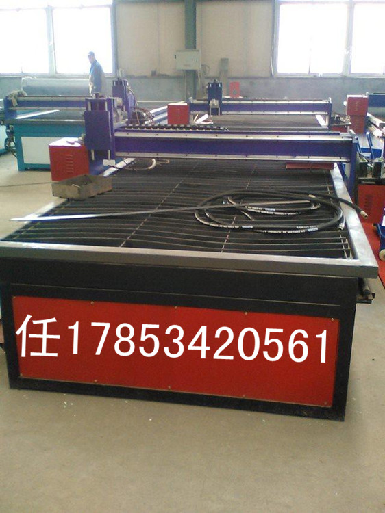 臺式數(shù)控等離子切割機(jī)圖片