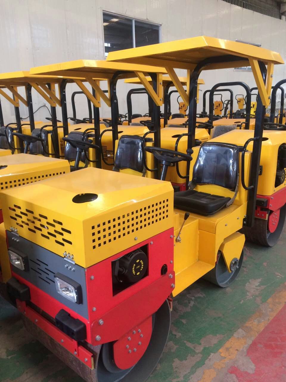 振動(dòng)壓路機(jī)圖片/振動(dòng)壓路機(jī)樣板圖 (1)