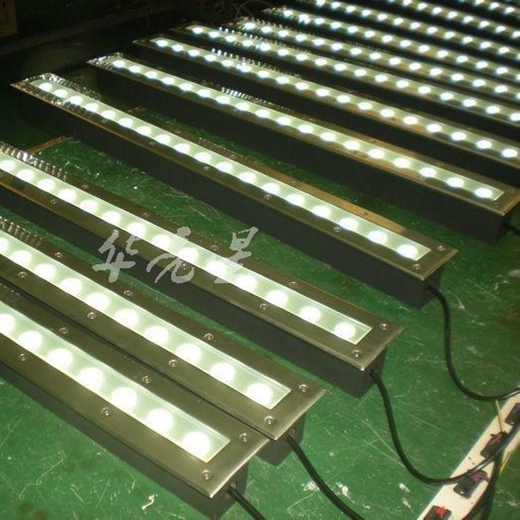 條形地埋燈led18w，廠家，單色七彩RGB，DMX512多彩